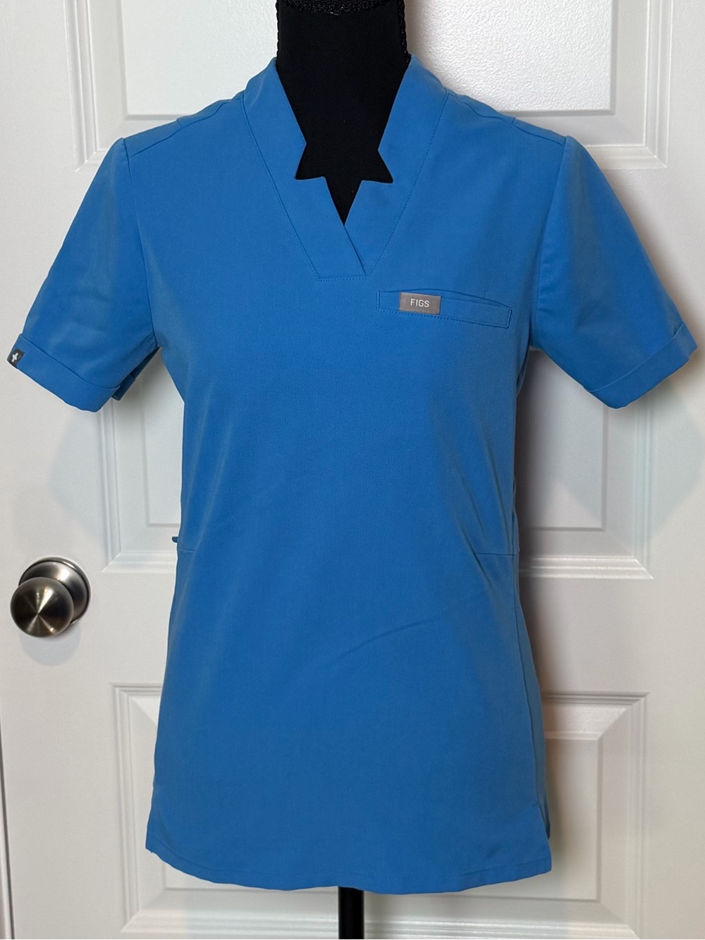 FIGS Inala Slim Scrub Top Capri Blue XXS Technical Collection W22SW1010
